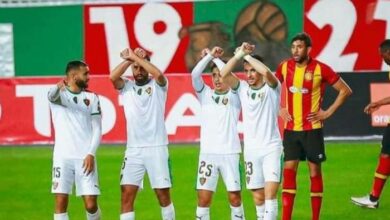 صورة فضيحة كروية في مباراة الترجي ومولودية الجزائر