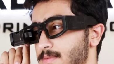 صورة الطالب المصري “عمر عبد السلام” يبتكر نظارة تساعد على التواصل مع الصم والبكم