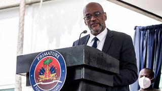 صورة فيديو.. رئيس وزراء هايتي ينجو من محاولة اغتيال