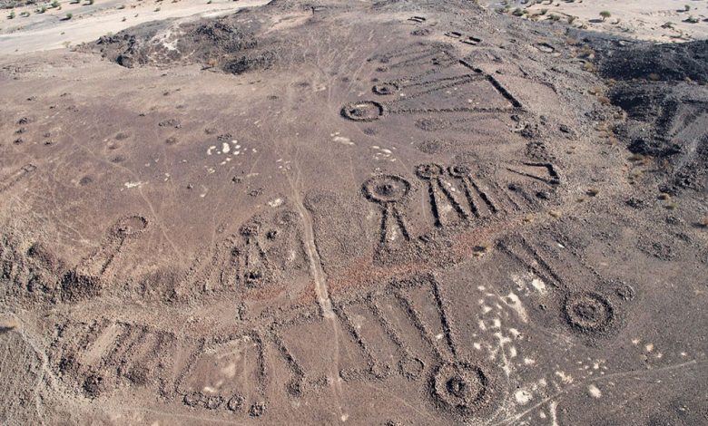 صورة فيديو.. يرجع عمرها لـ 4500 عام.. العلماء يكتشفون شبكة طرق شمال شبه الجزيرة العربية