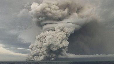 صورة بعد ثوران بركان تحت الماء.. تسونامي يضرب سواحل اليابان