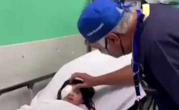 صورة فيديو.. لأول مرة منذ ولادتها.. شاهد رد فعل طفلة سورية ترى النور