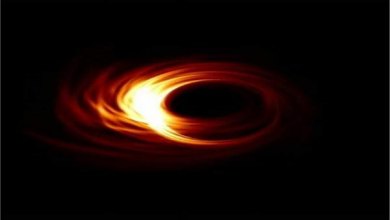 صورة شاهد بالفيديو.. أول صورة للثقب الأسود في مجرة درب التبانة