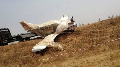 صورة تحطم طائرة سعودية ومصرع قائدها بعد إقلاعها من المطار
