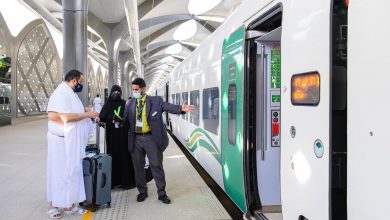 صورة وزير النقل السعودي يعلن أن المرأة ستقود قطار الحرمين قريبًا