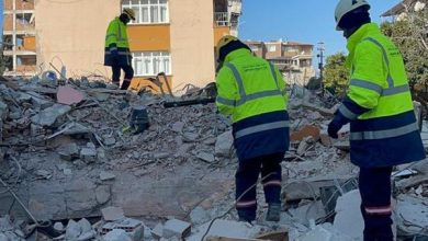 صورة فريق الإنقاذ السعودي يواصل عملياته في المناطق التركية المتضررة من الزلزال