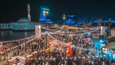صورة بروميناد جدة.. تعيد الأجواء الرمضانية بحضور المسحراتي والكيرم