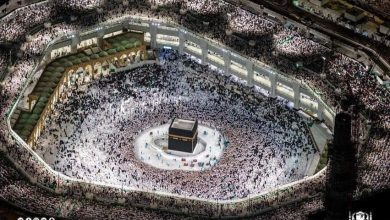 صورة قرابة 1.2 مليون مُصل ومُعتمر بالمسجد الحرام بليلة الـ20 من رمضان