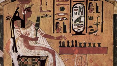 صورة اكتشاف لعبة مصرية قديمة للعلماء