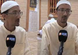 صورة معجزة ربانية.. جزائري يسترد بصره أثناء الصلاة في المسجد “فيديو”