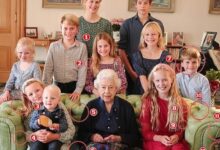 صورة اتهام “كيت ميدلتون” بتعديل صورة للملكة “إليزابيث” مع أحفادها