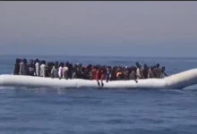 صورة البحرية المصرية تنقذ مهاجرين غير شرعيين في المتوسط
