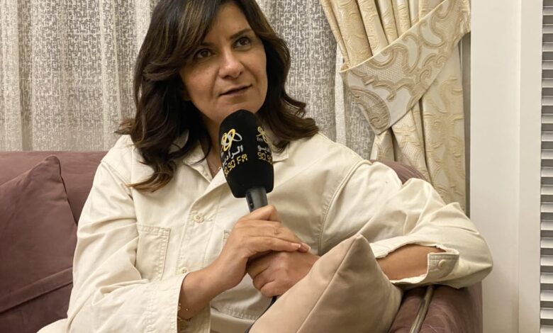 "السفيرة نبيلة مكرم" من محنة شخصية إلى ريادة في دعم الصحة النفسية