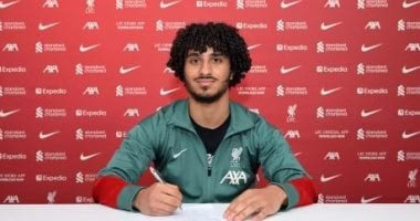 صورة موهبة مصرية في ليفربول.. كريم أحمد يوقّع أول عقد احترافي