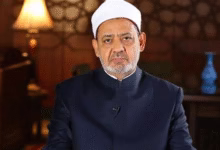 صورة شيخ الأزهر يعلّق تهنئة أوائل الثانوية الأزهرية ويلغي المؤتمر الصحفي تضامنًا مع غزة
