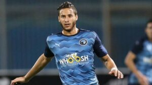 لقطة للاعب خلال مباراة رسمية لبيراميدز، وتُستخدم غالبًا في تغطيات الصحفية لرياضيين في أوضاع تنافسية