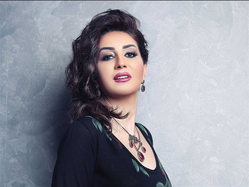 وفاء عامر