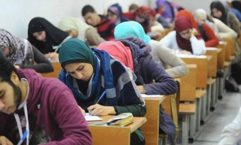 البكالوريا أم الثانوية العامة؟.. تفاصيل الاختلافات الكاملة في المواد والمجموع