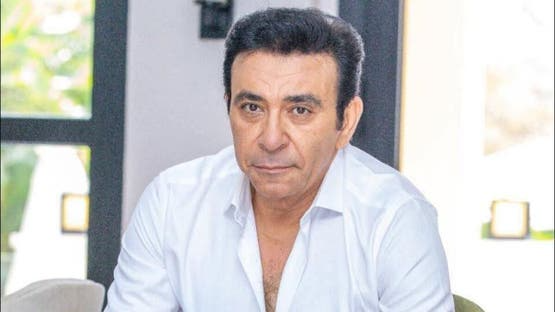 رحيل الإعلامي "عاطف كامل".. أزمة قلبية مفاجئة تخطف صوت التليفزيون المصري