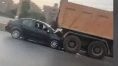 صورة مطاردة فتيات على طريق الواحات تثير ضجة واسعة في مصر.. والسلطات تتحرك بسرعة