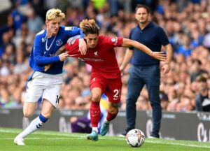 ليفربول يحسم ديربي الميرسيسايد أمام إيفرتون في مواجهة مثيرة بالدوري الإنجليزي