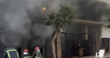 صورة “حريق يلتهم معرض دراجات بخارية في باكوس بالإسكندرية.. إخلاء العقار والسيطرة على النيران”