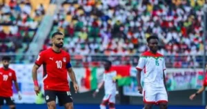 "مصر تكتفي بالتعادل (0-0) ضد بوركينا فاسو.. وتأجيل حسم التأهل"