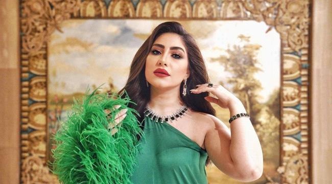 التفاصيل الكاملة للقبض على المطربة "بوسي" في مطار القاهرة