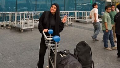 صورة أرملة “إبراهيم شيكا” تثير الجدل مجددًا بسفرها خارج البلاد