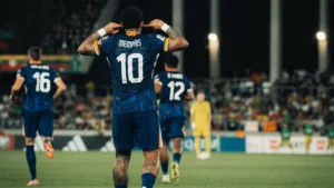 "هولندا تهزم ليتوانيا 3-2 وتواصل مشوار التأهل الدرامي"