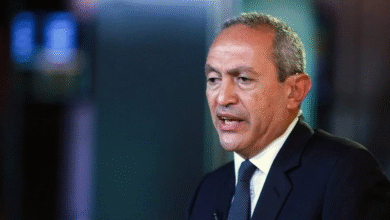 صورة الملياردير المصري “ناصف ساويرس” يفتح صفحة جديدة باستثمارات ضخمة في البنية التحتية الأميركية