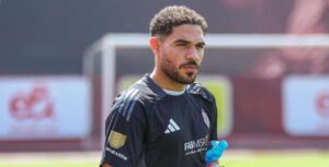 "حمزة علاء يقترب من العودة للدوري المصري.. مفاوضات ساخنة بين الزمالك والمصري وبيراميدز"