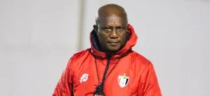 كواسي أبياه يواجه مستقبلًا غامضًا مع منتخب السودان