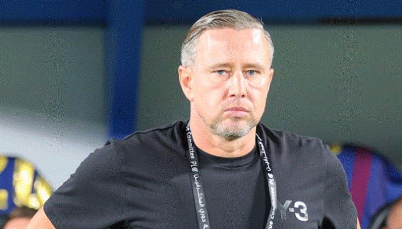 مدرب الهلال السوداني يكافئ نجومه بعد الوصول إلى دار السلام