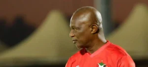 كواسي أبياه يواجه مستقبلًا غامضًا مع منتخب السودان