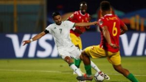"تعادل سلبي بين الجزائر وغينيا.. الفضل للدفاع والتكتيك"