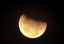 صورة “خسوف القمر الكلي” يزين سماء المنطقة العربية في 7 سبتمبر