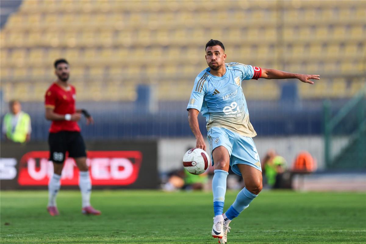 الأهلي يهزم حرس الحدود 3-2 بصعوبة قبل القمة.. الأحمر يواصل صحوته في الدوري المصري