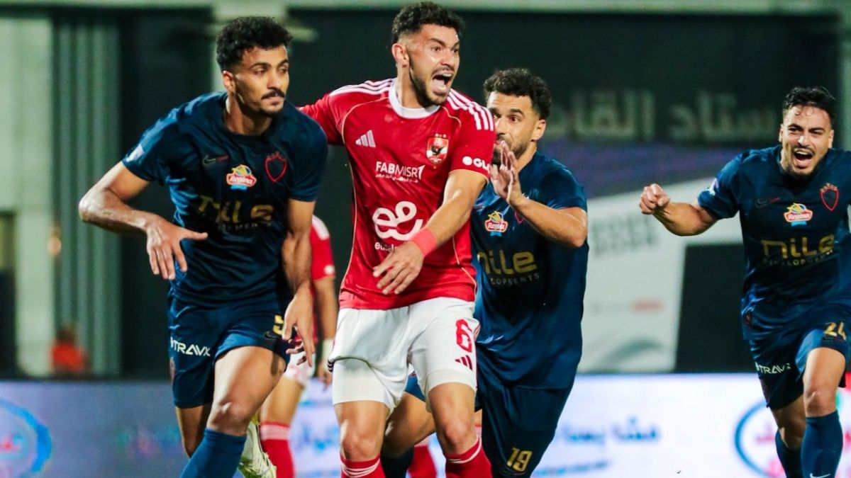 الأهلي يقلب الطاولة ويهزم الزمالك 2-1 في القمة 131 ويشعل سباق الدوري المصري