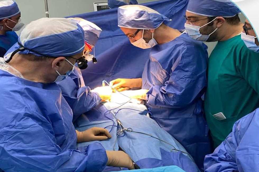 نجاح طبي بمستشفى شقراء في استئصال ورم نادر باستخدام المنظار لمريض ستيني