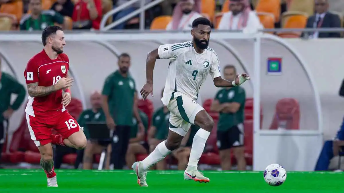 السعودية تهزم إندونيسيا (3-2).. الأخضر يقترب من مونديال 2026 بثنائية البريكان وروح الإصرار