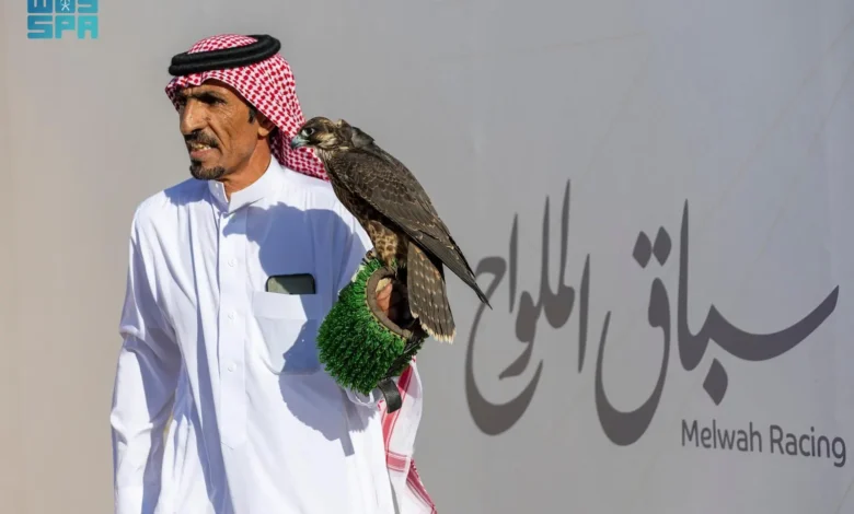 انطلاق أول أشواط سباق الملواح بمعرض الصقور والصيد السعودي الدولي 2025