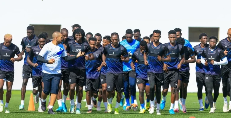 الهلال يرسم استراتيجيته للمستقبل.. خطوة التجنيس تحافظ على روح الفريق وتمنح الأزرق مرونة قارية