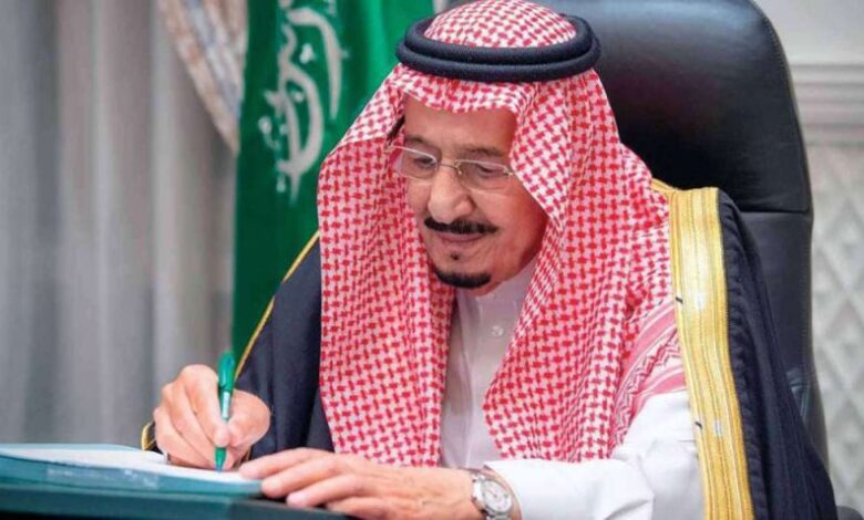 خادم الحرمين الشريفين يوجّه بفتح مسجد القبلتين في المدينة المنورة على مدار 24 ساعة