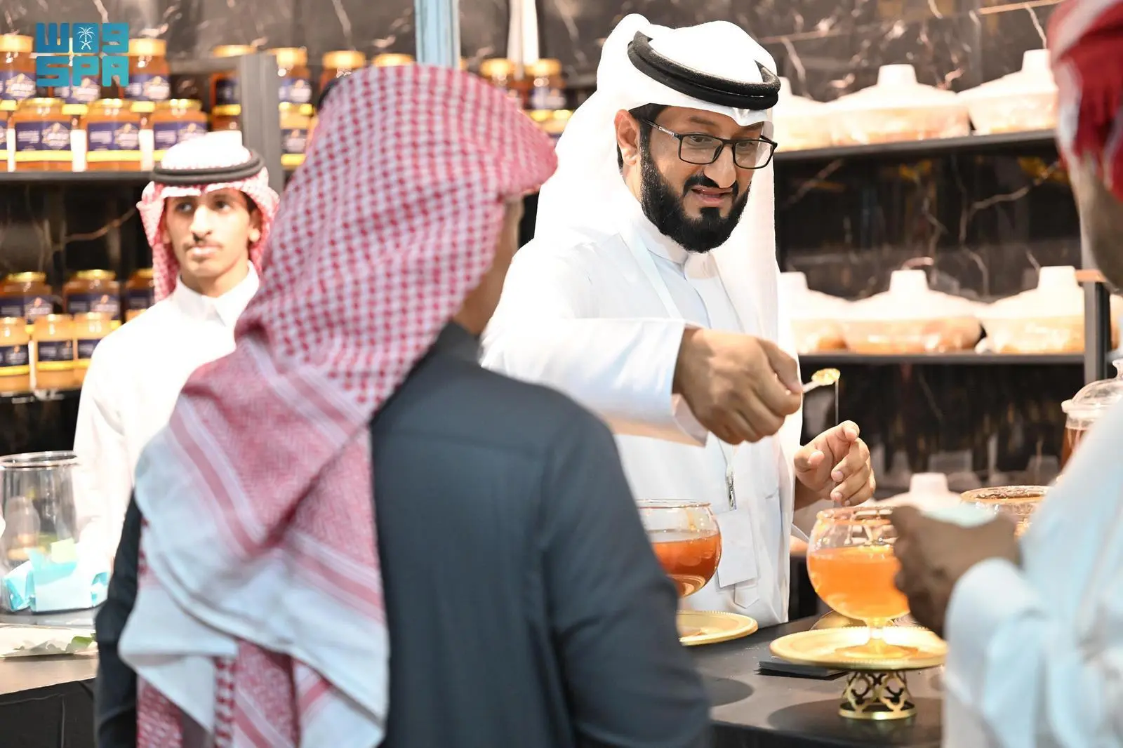 النحال السعودي "المنجحي" يواصل التميز ويحصد مركزًا متقدمًا في مسابقة أبوظبي للعسل 2025