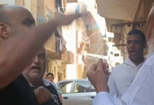 صورة صفعة على وجه مسن تُشعل من جديد الجدل حول “قانون الإيجار القديم” في مصر