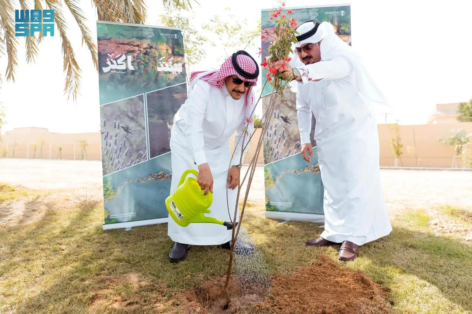 1000 شتلة في جامعة الملك عبدالعزيز ضمن مبادرات "بيئة جدة" لتعزيز الاستدامة