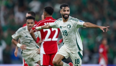 السعودية تهزم إندونيسيا (3-2).. الأخضر يقترب من مونديال 2026 بثنائية البريكان وروح الإصرار