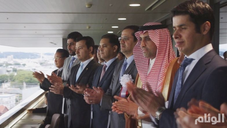 أمين عام هيئة الفروسية يسلّم الكأس الملكي السعودي في اليابان للفائز بالمركز الأول