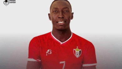 صورة مهاجم المريخ “أسد” يصل القاهرة لإجراء فحوصات طبية